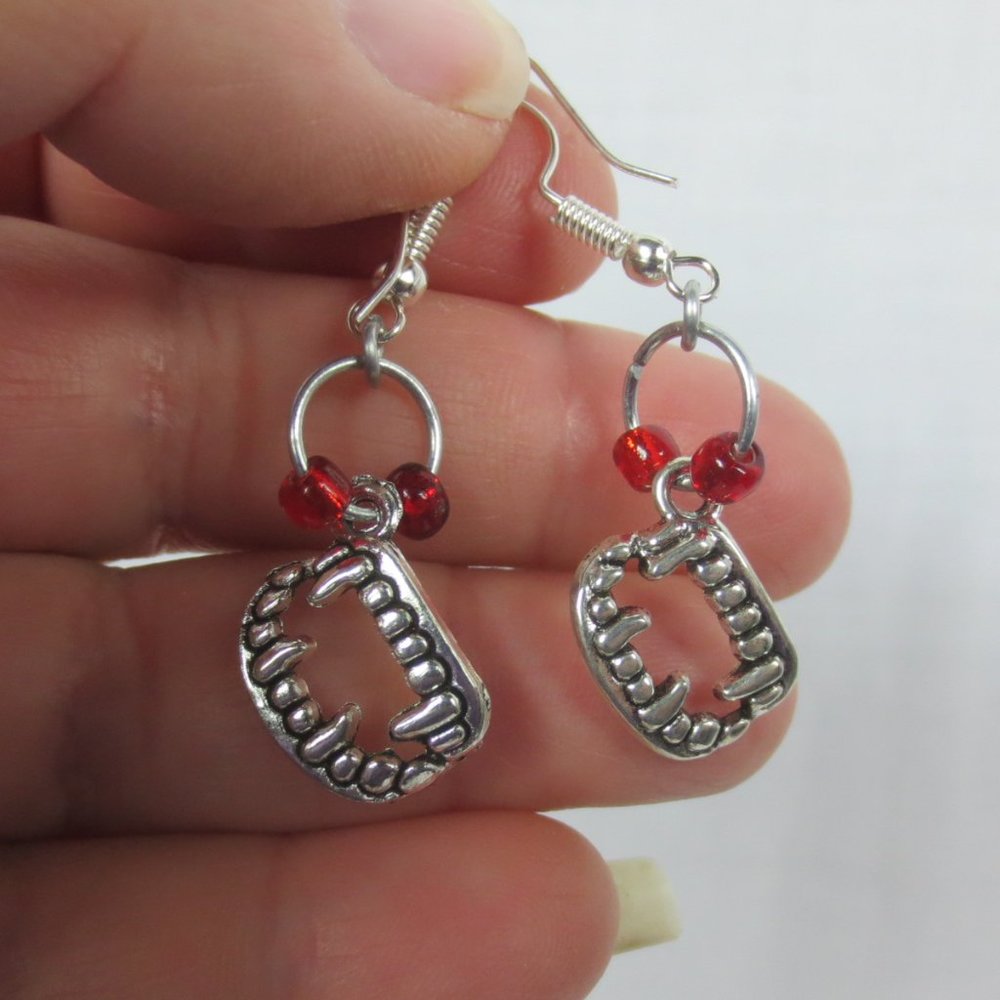 Handcrafted Pierced Earrings Red Beaded Vampire Bite Silver Tone Dainty Dangle